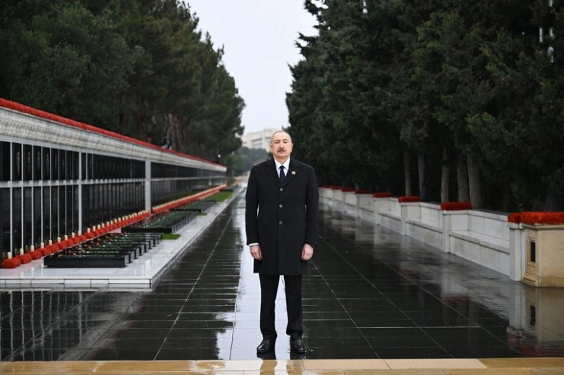 President Ilham Aliyev shares video regarding his visit to Alley of Martyrs -  VIDEO 
