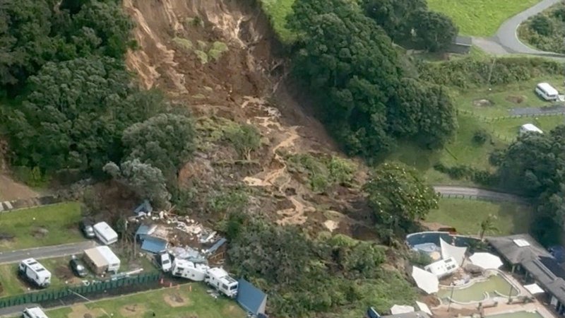 Landslide hits New Zealand holiday park, several missing