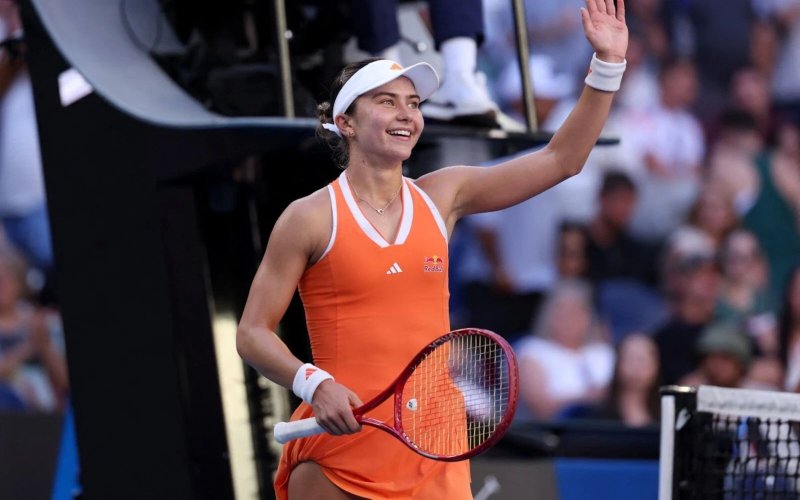 Teenager Jovic knocks out seventh seed Paolini at Australian Open