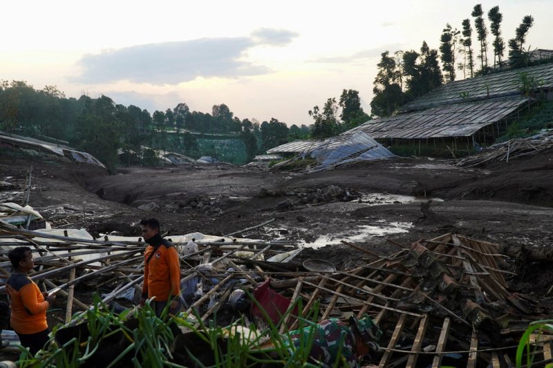 Death toll climbs to 25 after landslide in Indonesia's West Java