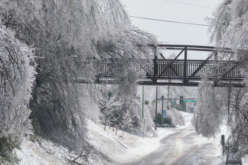 Severe winter storm leaves 30 dead, millions without power in U.S.