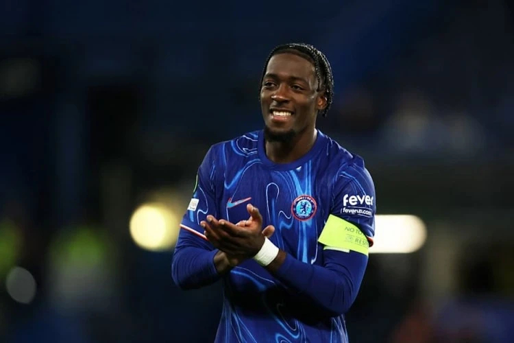 “Çelsi”nin futbolçusu Aksel Disasi İtaliya klubuna keçə bilər
