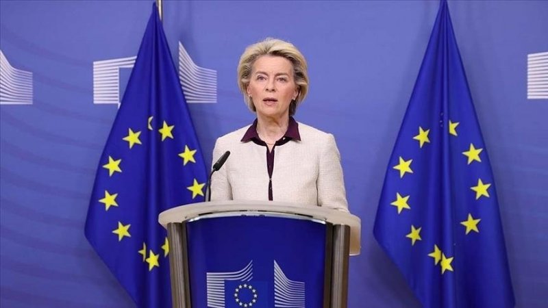 EU Commission chief survives no-confidence vote in European Parliament