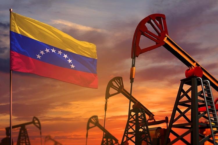 Venezuela’s congress advances major oil law reform amid diplomatic shift