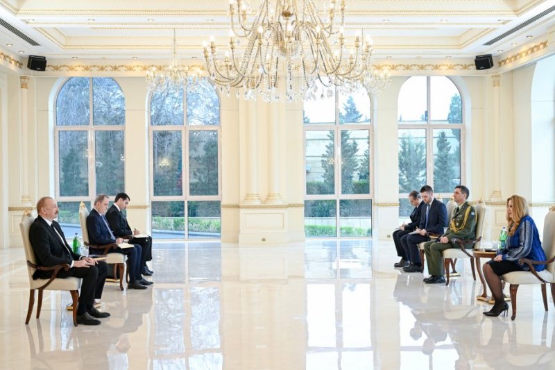 Prezident İlham Əliyev Yunanıstanın ölkəmizdə yeni təyin olunmuş səfirinin etimadnaməsini qəbul edib