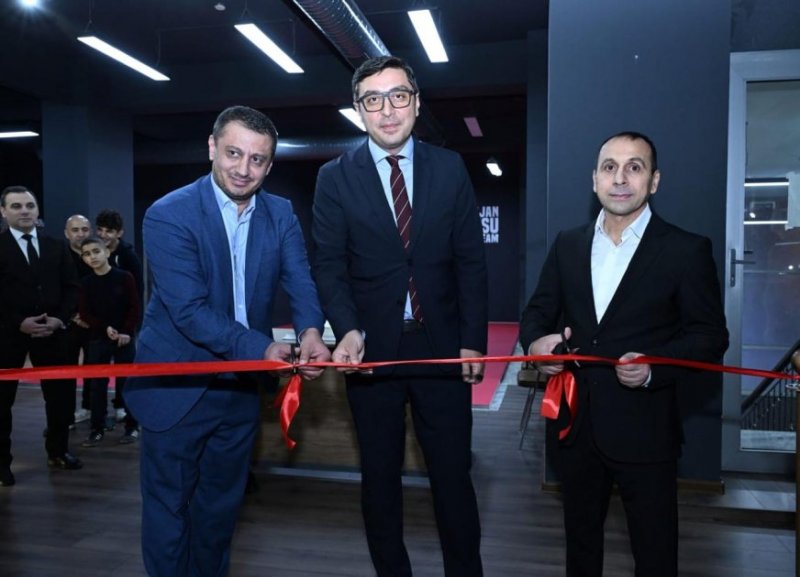 Yeni ciu-citsu zalı gənclər və idman naziri tərəfindən istifadəyə verilib