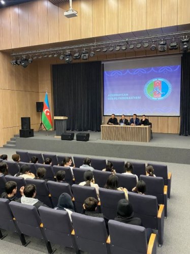 Olimpiya və dünya çempionları Şuşada gənclərlə görüşüb