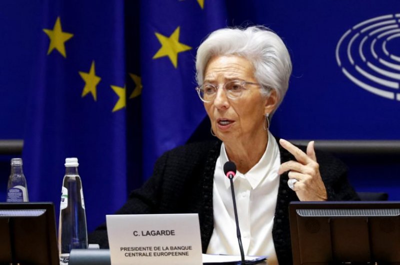 Kristin Laqard: Dünya iqtisadiyyatı yeni və davamlı risklərlə qarşı-qarşıyadır