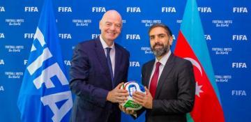 AFFA President Rovshan Najaf meets FIFA's Infantino in Davos