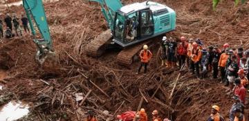 Death toll from Indonesia landslide rises to 48