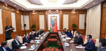  Ceyhun Bayramov Çin XİN rəhbəri ilə strateji tərəfdaşlıq və regional məsələləri müzakirə edib 