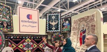 Azerbaijan showcases handicrafts at international forum in Oman