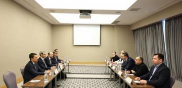 ADY rəhbəri Gürcüstanlı həmkarı ilə dəmir yolu əməkdaşlığını müzakirə edib