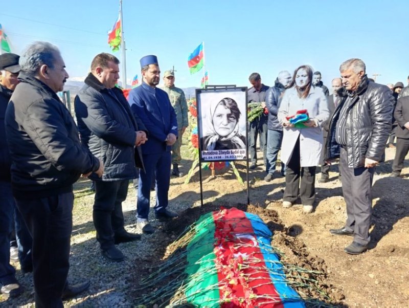Xocalı faciəsi zamanı itkin düşən Zibeydə Əhmədova 34 ildən sonra dəfn edildi