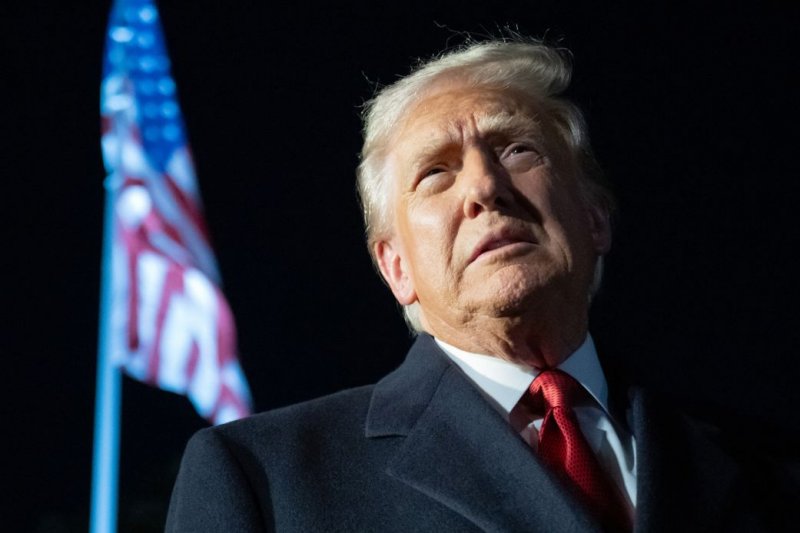 FT: Trump wants to maintain restrictions on nuclear weapons