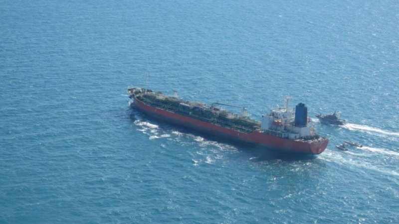 SEPAH Fars körfəzində iki tankeri saxladı, 15 nəfər həbs edildi