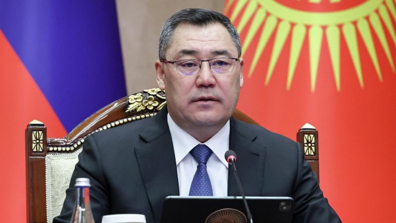 Sadır Japarov üç nazirin istefasını təsdiqləyib