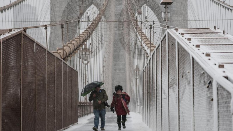 Historic winter storm paralyzes US Northeast