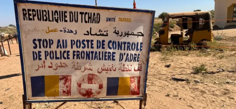 Chad closes border with Sudan over security fears