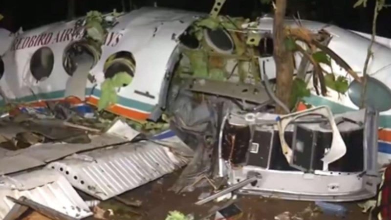 Seven dead after air ambulance crashes in eastern India -  VIDEO 