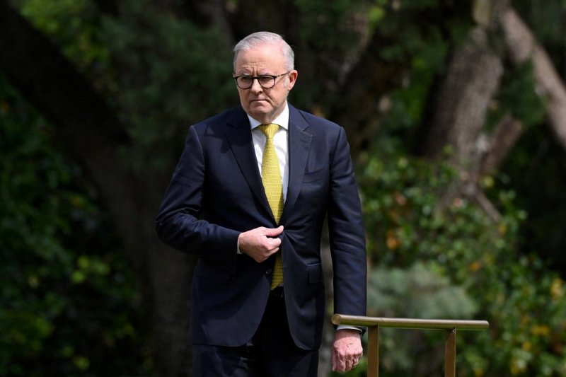 Australian PM returns official Canberra residence after security alert