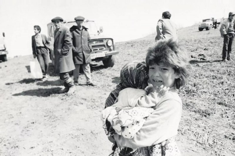 Estonian lawmakers condemn crime against humanity in Khojaly