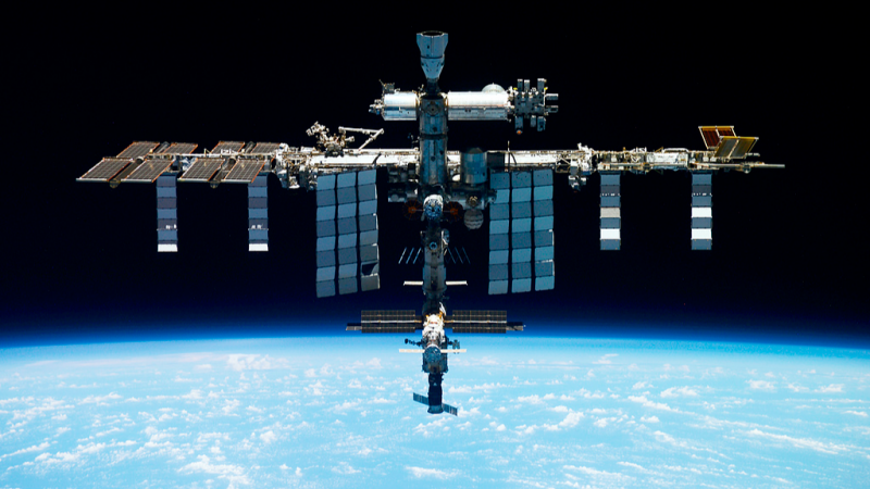 Congress to weigh extending space station life, NASA moon base