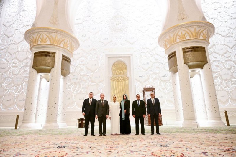 Leyla Aliyeva visits Sheikh Zayed Grand Mosque in Abu Dhabi