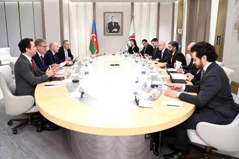   SOCAR, Wood Group review renewable energy cooperation  