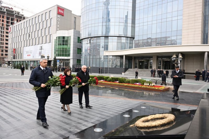 Azerbaijan’s state and government officials pay tribute to Khojaly genocide victims