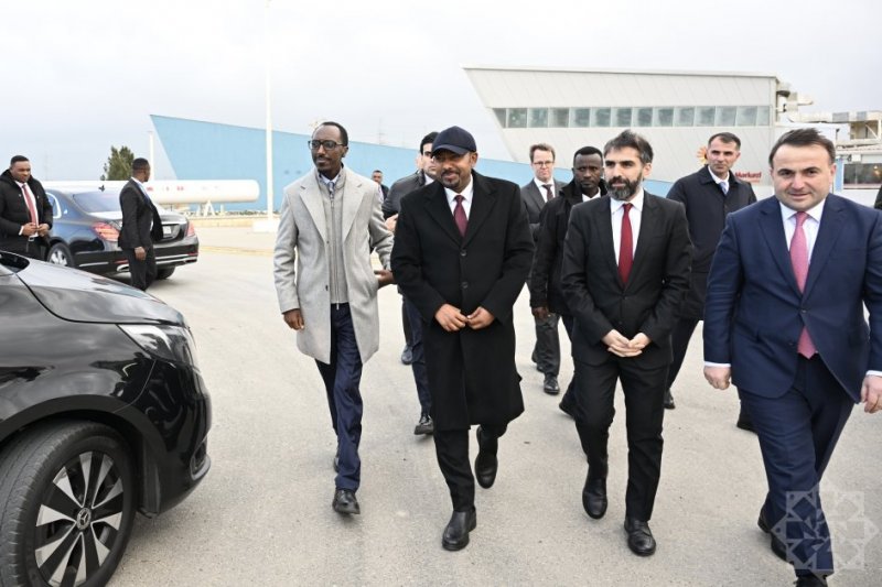 Ethiopian premier visits Sangachal oil terminal