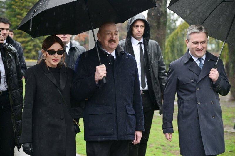 2026/02/4-1771161736.jpg + Azərbaycan Prezidenti Belqradda Ümummilli Lider Heydər Əliyevin və görkəmli serb yazıçısı Milorad Paviçin abidələrini ziyarət edib News about - Azərbaycan Prezidenti Belqradda Ümummilli Lider Heydər Əliyevin və görkəmli serb yazıçısı Milorad Paviçin abidələrini ziyarət edib