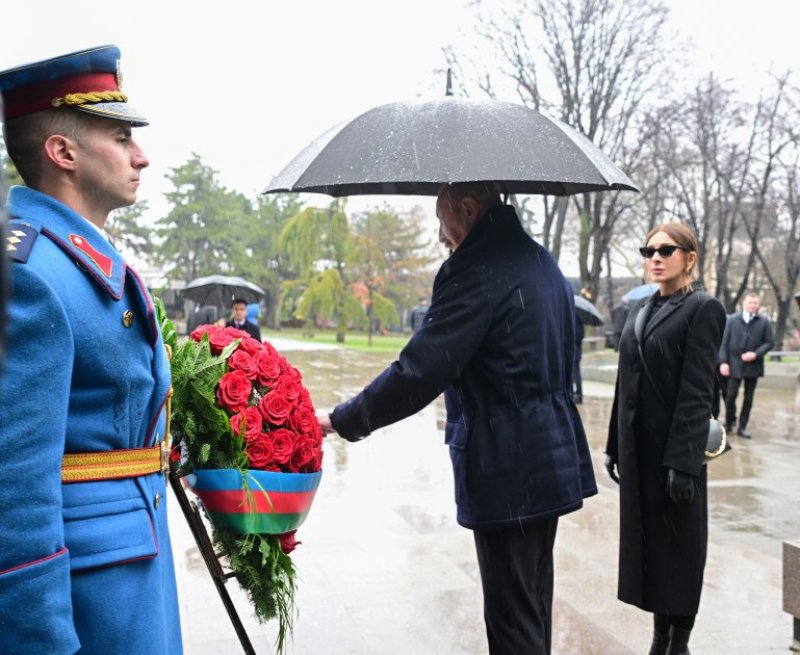 2026/02/4-1771161736.jpg + Azərbaycan Prezidenti Belqradda Ümummilli Lider Heydər Əliyevin və görkəmli serb yazıçısı Milorad Paviçin abidələrini ziyarət edib News about - Azərbaycan Prezidenti Belqradda Ümummilli Lider Heydər Əliyevin və görkəmli serb yazıçısı Milorad Paviçin abidələrini ziyarət edib