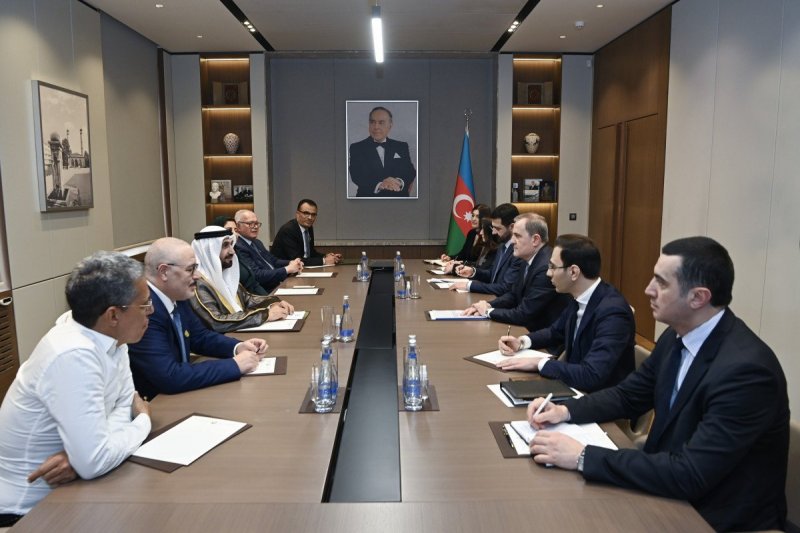 Ceyhun Bayramov Ərəb Parlamentinin nümayəndə heyəti ilə danışıqlar aparıb