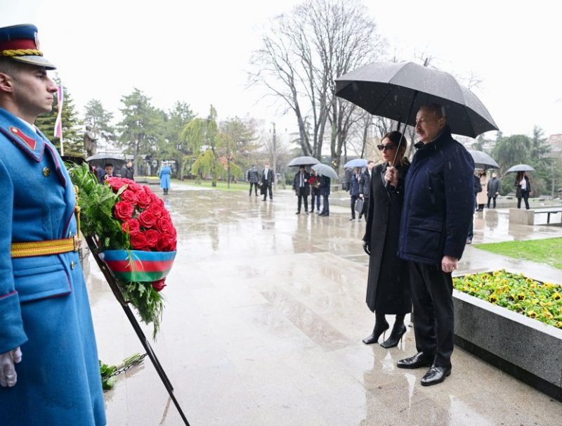 2026/02/4-1771161736.jpg + Azərbaycan Prezidenti Belqradda Ümummilli Lider Heydər Əliyevin və görkəmli serb yazıçısı Milorad Paviçin abidələrini ziyarət edib News about - Azərbaycan Prezidenti Belqradda Ümummilli Lider Heydər Əliyevin və görkəmli serb yazıçısı Milorad Paviçin abidələrini ziyarət edib