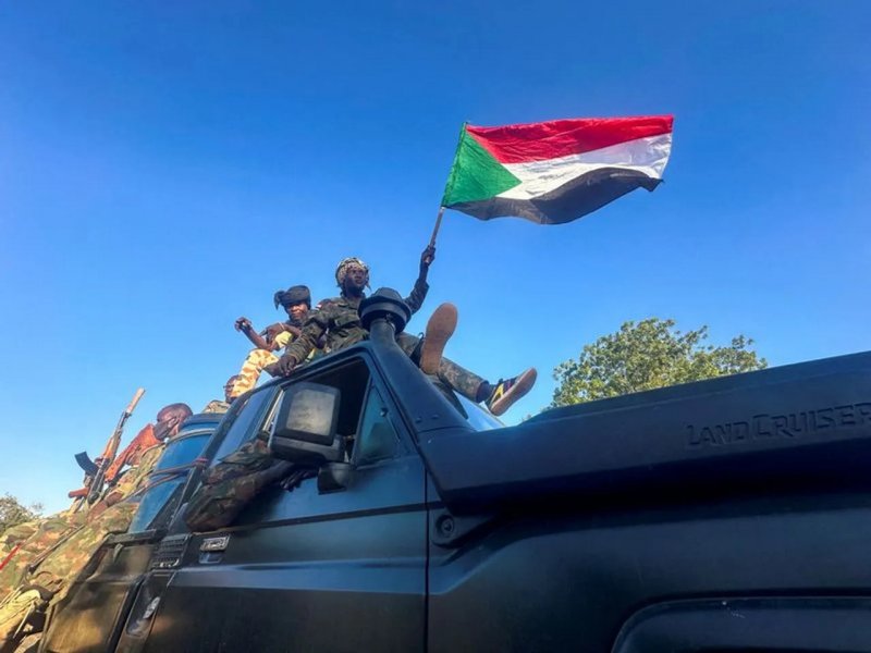 Sudanese army breaks paramilitary siege in key city