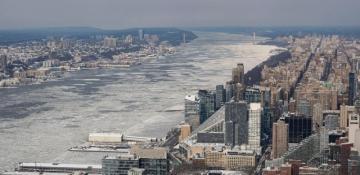 Cold snap kills 14 outdoors in New York City amid winter storm
