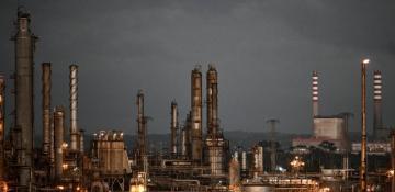 Oil prices dip as easing geopolitical risks weigh on market