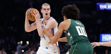 Thunder's Nikola Topic makes NBA debut after testicular cancer - VIDEO 