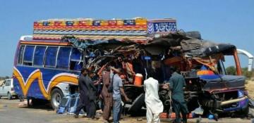 At least 11 killed in passenger coach-trailer collision in S. Pakistan