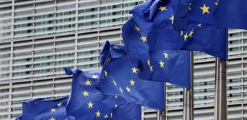 EU extends Zimbabwe arms embargo until 2027