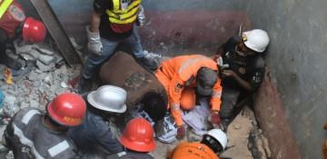 At least 16 dead as gas explosion collapses building in Pakistan