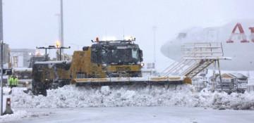 Severe snowfall hits Vienna airport traffic
