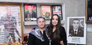 Leyla Əliyeva şəhid ailəsini ziyarət etdi