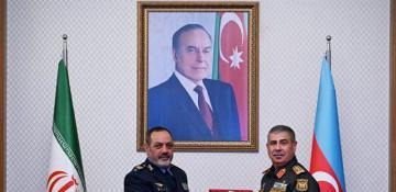 Zakir Həsənov İranın müdafiə naziri ilə hərbi əməkdaşlığı müzakirə edib