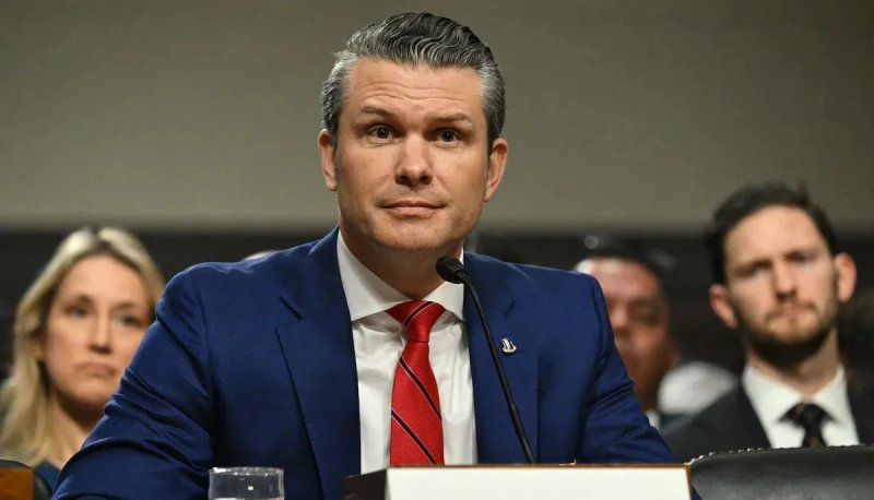 Pit Heqset: ABŞ İran tam məğlub edilənə qədər regiondan çıxmayacaq