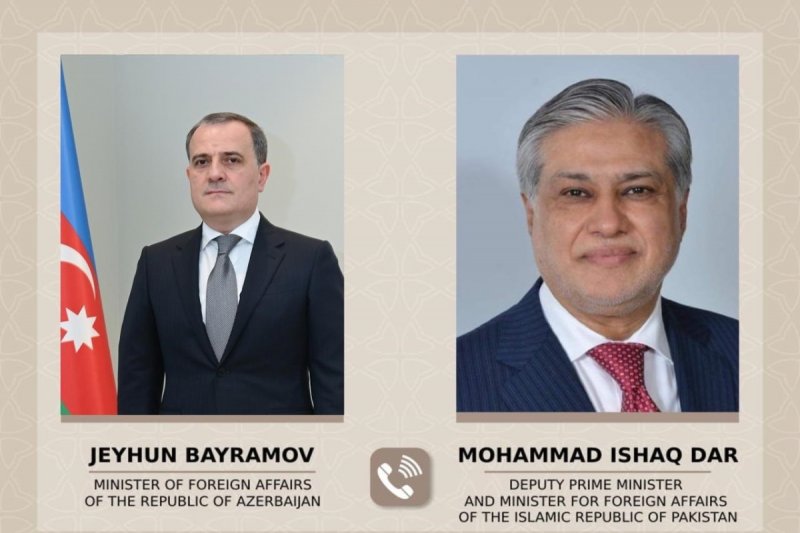 Azərbaycan və Pakistan XİN rəhbərləri regional təhlükəsizliyi müzakirə ediblər