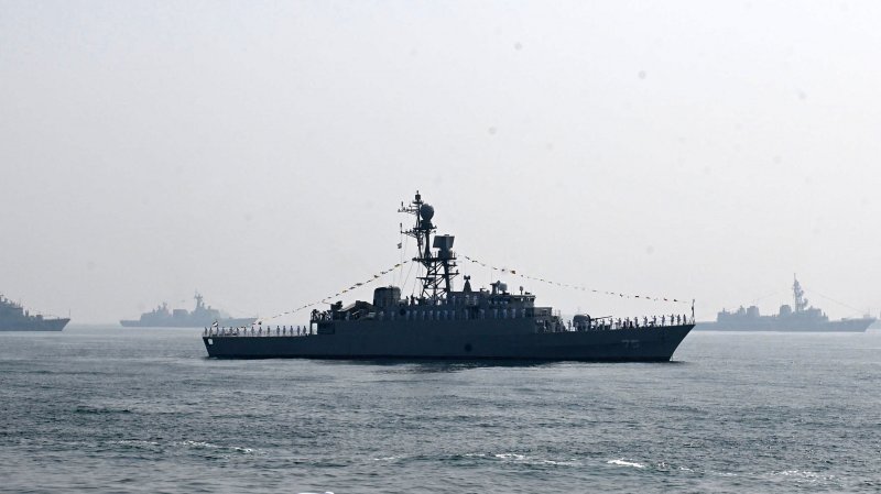 CENTCOM: İran donanmasının 100-dən çox gəmisi məhv edilib
