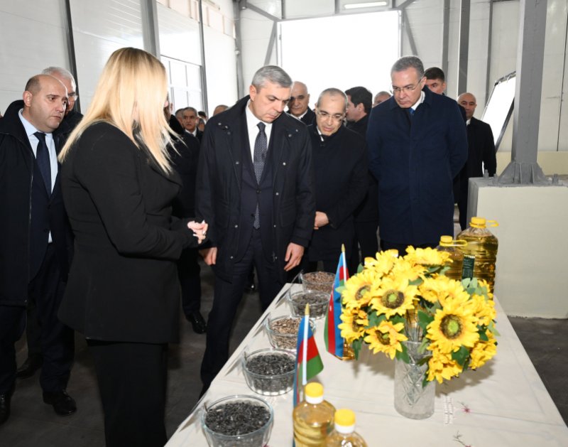 Xocavəndin Qırmızı Bazar qəsəbəsində yerləşən günəbaxan yağları zavoduna baxış keçirilib
