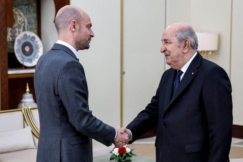 Fransa və Əlcəzair diplomatik əlaqələri bərpa edir